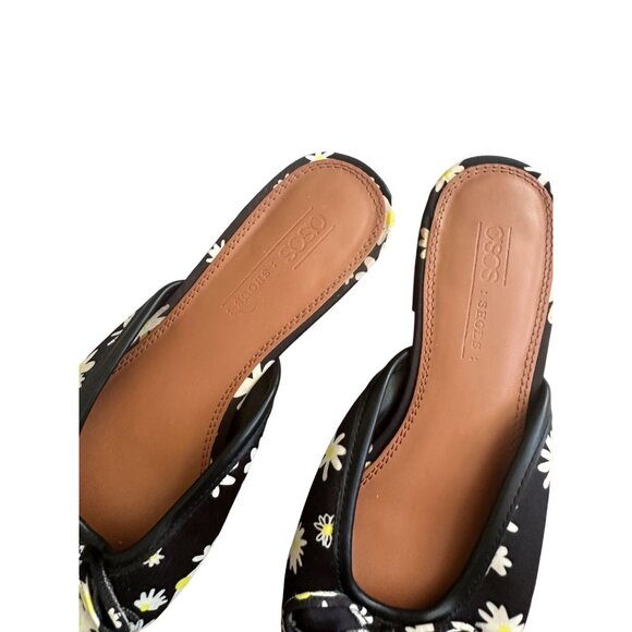 ASOS Women's Black White Daisy Print Mules Flats Size UK 4 / US 6 - Picture 2 of 9